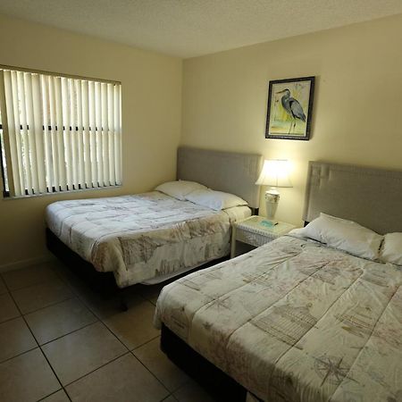 בריידנטון 4330 Shorewalk Lakeview Condo Close To Img And Beach מראה חיצוני תמונה
