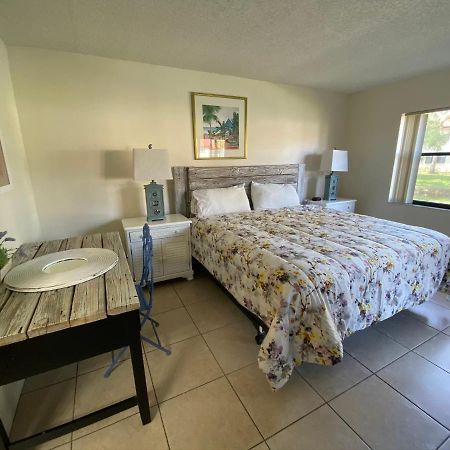 בריידנטון 4330 Shorewalk Lakeview Condo Close To Img And Beach מראה חיצוני תמונה